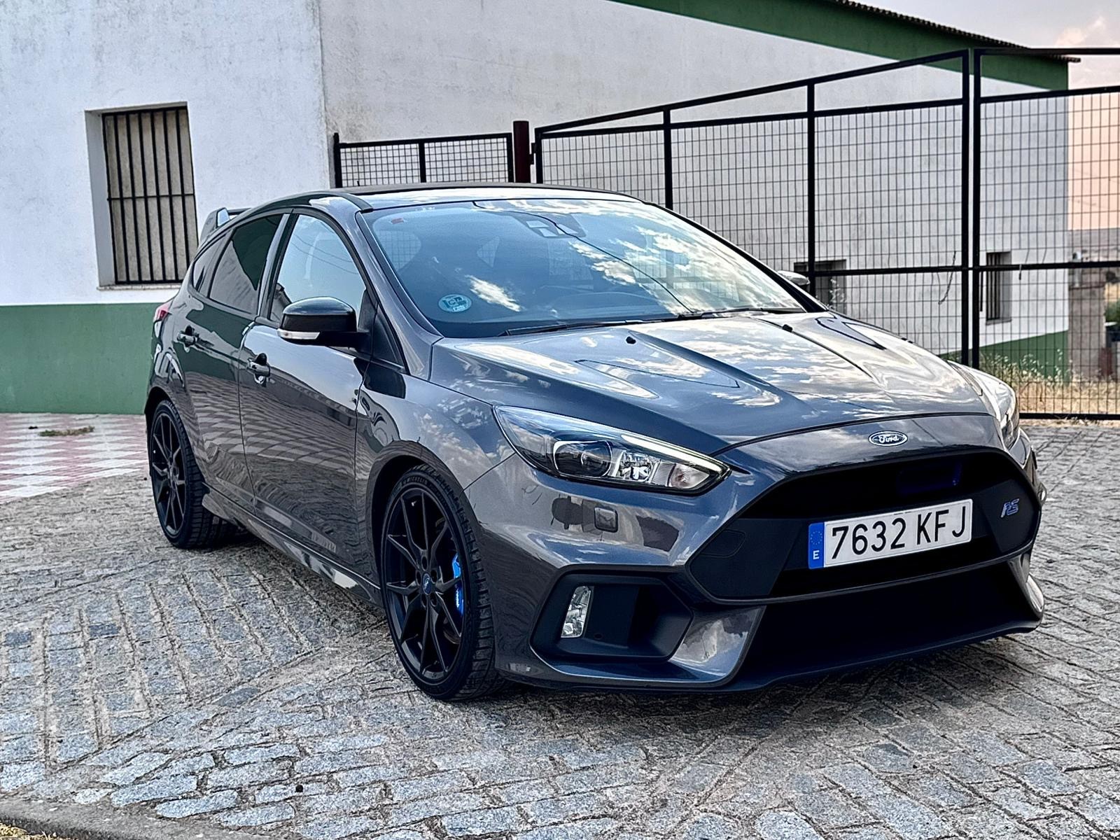 Ford Focus RS gris en MOTOLAND